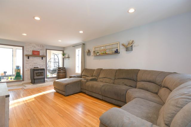 150 North Road, Sandown, NH 03873