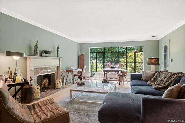790 Bryant Avenue, Roslyn Harbor, NY 11576