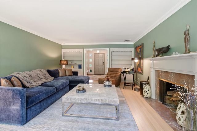 790 Bryant Avenue, Roslyn Harbor, NY 11576
