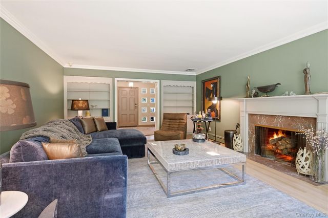 790 Bryant Avenue, Roslyn Harbor, NY 11576