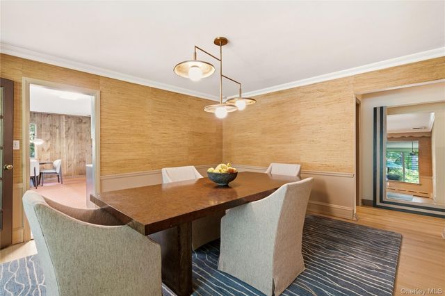 790 Bryant Avenue, Roslyn Harbor, NY 11576