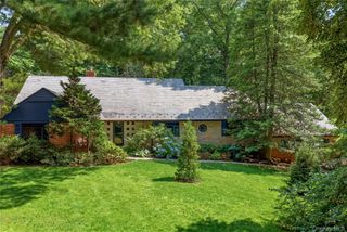 790 Bryant Avenue, Roslyn Harbor, NY 11576