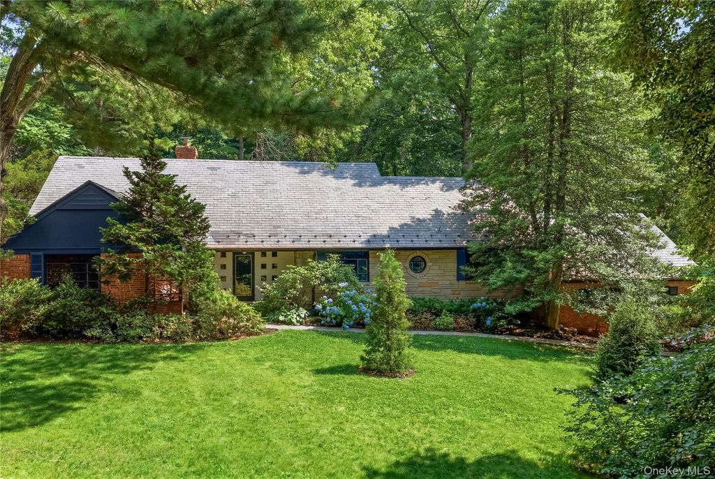 790 Bryant Avenue, Roslyn Harbor, NY 11576 — photo 3