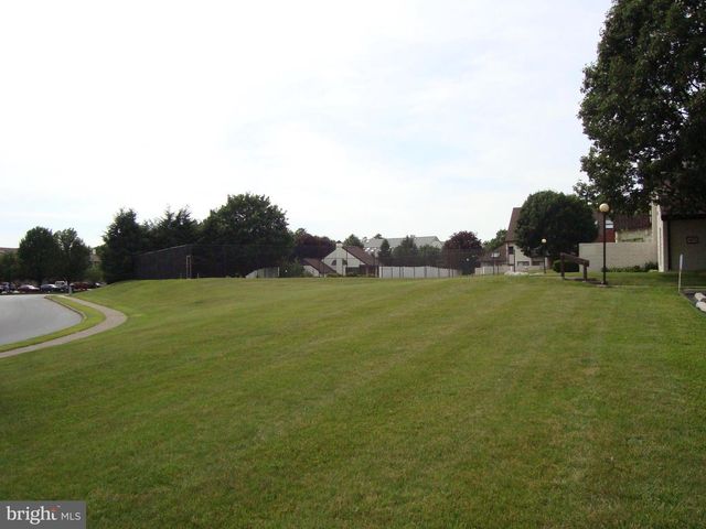 1075-11 LANCASTER BLVD, Mechanicsburg, PA 17055