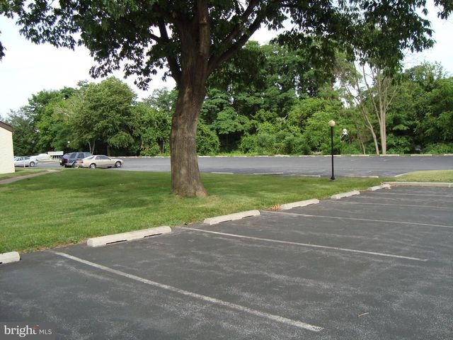 1075-11 LANCASTER BLVD, Mechanicsburg, PA 17055