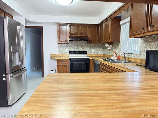 52520 North Avenue, Macomb, MI 48042