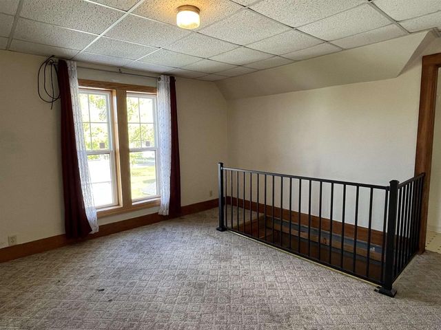 318 S MILL STREET, Hortonville, WI 54944