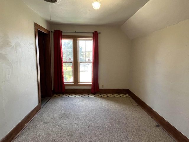 318 S MILL STREET, Hortonville, WI 54944