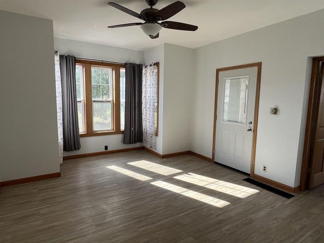 318 S MILL STREET, Hortonville, WI 54944