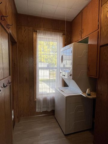 318 S MILL STREET, Hortonville, WI 54944