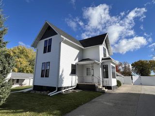 318 S MILL STREET, Hortonville, WI 54944