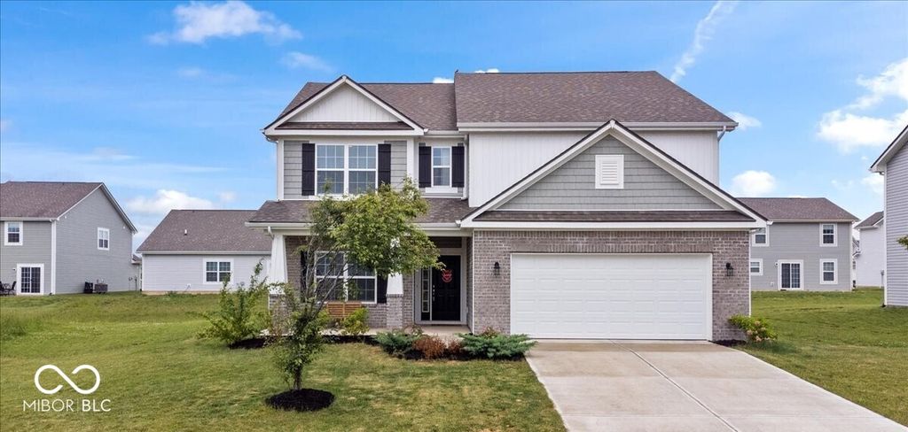 6507 W Whispering Way, Greenfield, IN 46140