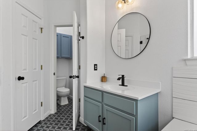 1235 Ganton, San Antonio, TX 78260