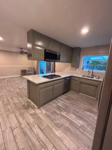 2447 Grove Ave, Corona, CA 92882