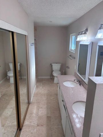 2447 Grove Ave, Corona, CA 92882