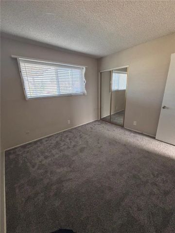 2447 Grove Ave, Corona, CA 92882