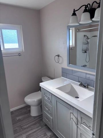 2447 Grove Ave, Corona, CA 92882