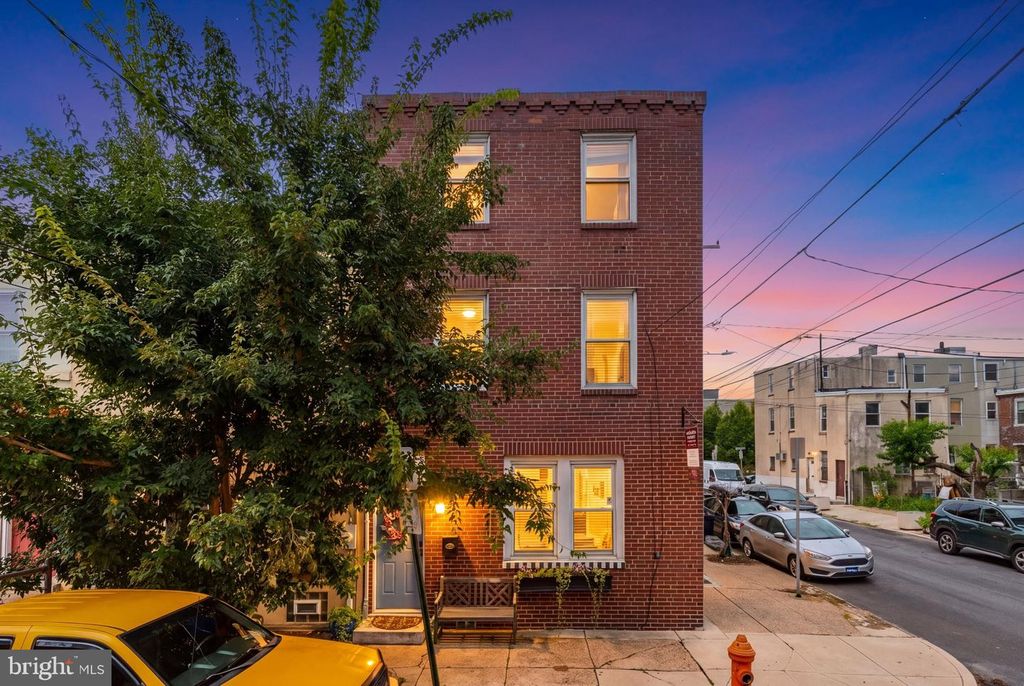 1000 S CHADWICK ST, PHILADELPHIA, PA 19146 — exterior