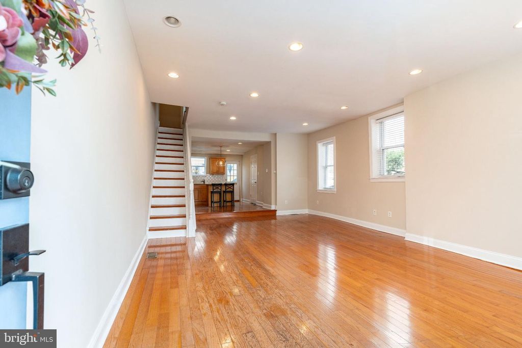 1000 S CHADWICK ST, PHILADELPHIA, PA 19146 — photo 4