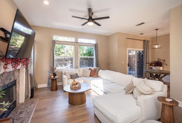 5608 Grand View Ct, Rocklin, CA 95765