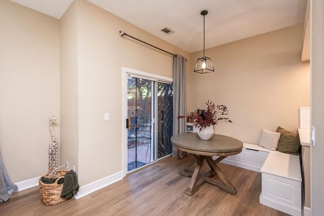 5608 Grand View Ct, Rocklin, CA 95765