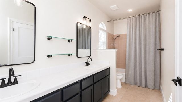 5608 Grand View Ct, Rocklin, CA 95765