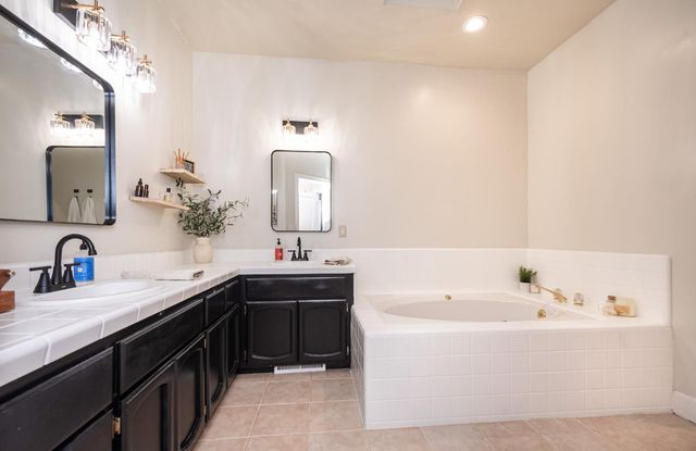 5608 Grand View Ct, Rocklin, CA 95765