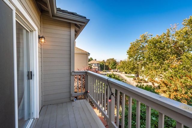 5608 Grand View Ct, Rocklin, CA 95765