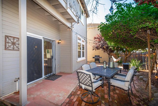 5608 Grand View Ct, Rocklin, CA 95765