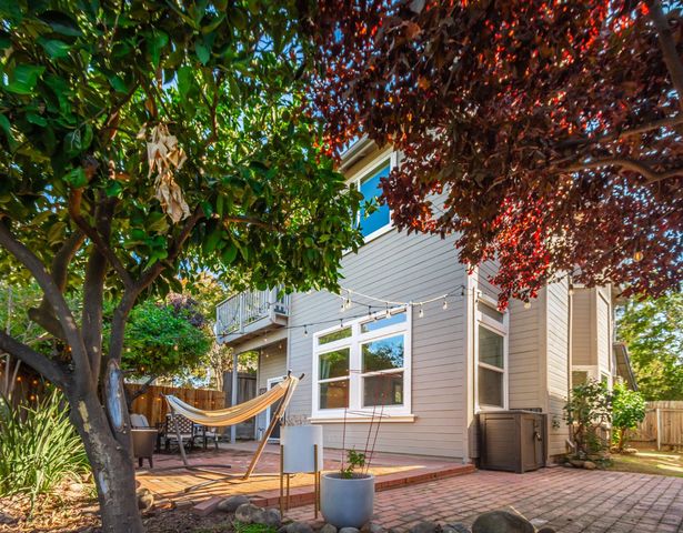 5608 Grand View Ct, Rocklin, CA 95765