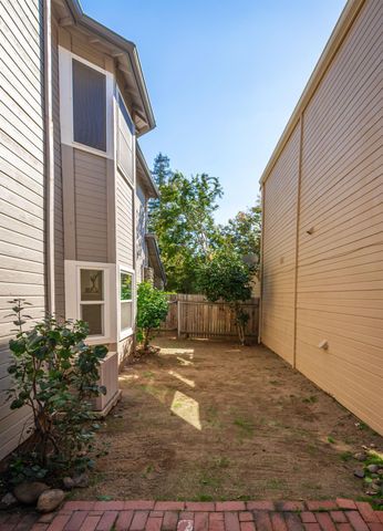 5608 Grand View Ct, Rocklin, CA 95765