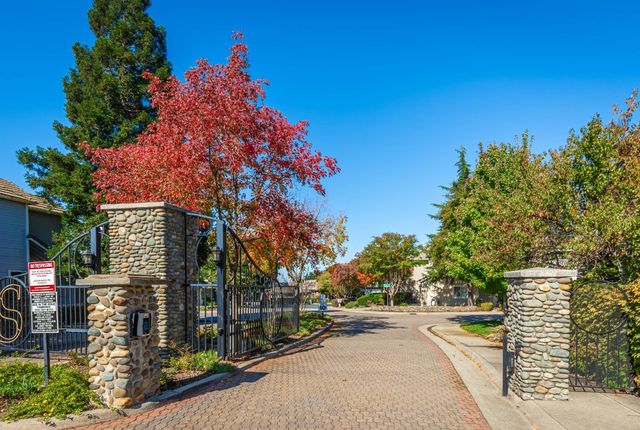 5608 Grand View Ct, Rocklin, CA 95765
