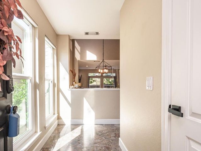 5608 Grand View Ct, Rocklin, CA 95765