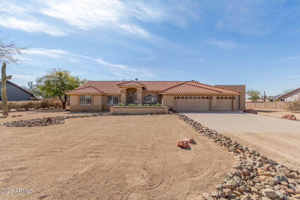 205 E IRVINE Road, Phoenix, AZ 85086 — photo 3