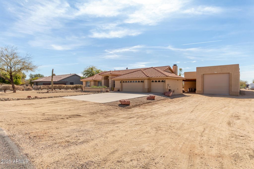 205 E IRVINE Road, Phoenix, AZ 85086 — photo 4