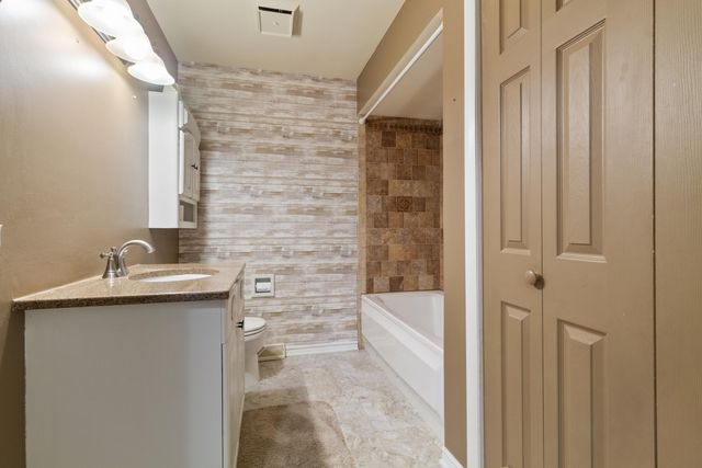 6703 New Jersey Avenue, Hammond, IN 46323