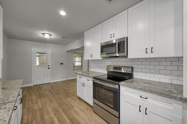 25483 Brushy Creek Drive, Hockley, TX 77447