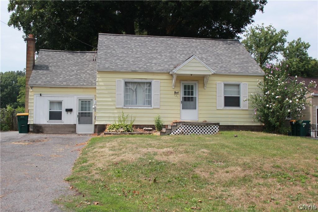 121 Edden Ln Lane, Clay, NY 13212