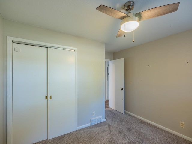 2000 Ruskin Rd, Salina, KS 67401
