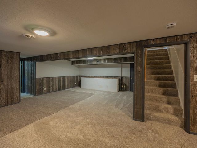 2000 Ruskin Rd, Salina, KS 67401