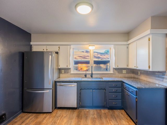 2000 Ruskin Rd, Salina, KS 67401