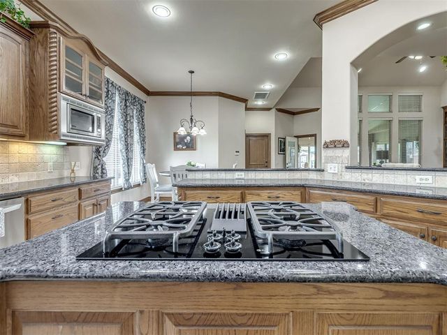 2700 SW 136th Street, Oklahoma City, OK 73170