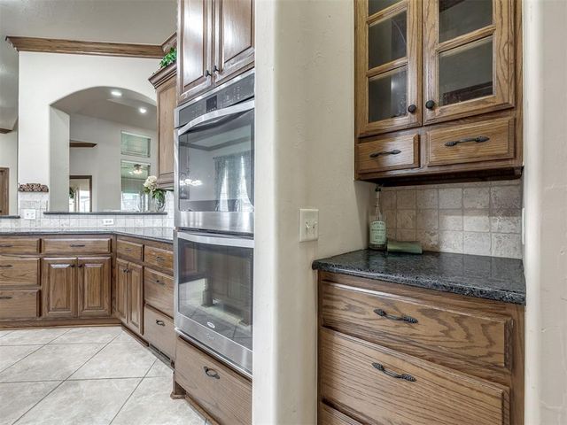 2700 SW 136th Street, Oklahoma City, OK 73170