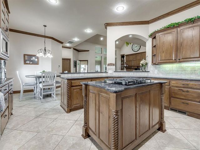 2700 SW 136th Street, Oklahoma City, OK 73170