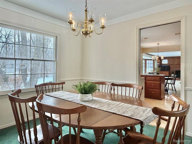 334 Beechview Drive, Rochester, MI 48306