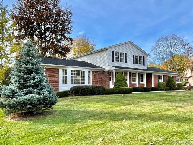 334 Beechview Drive, Rochester, MI 48306