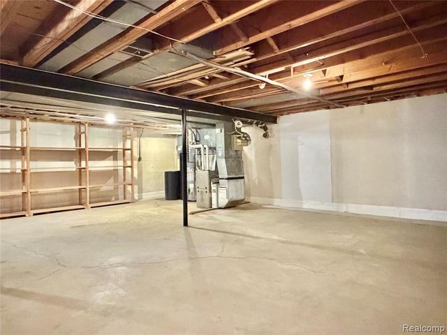 334 Beechview Drive, Rochester, MI 48306