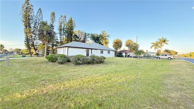 4423 Albacore CIR, Port Charlotte, FL 33948