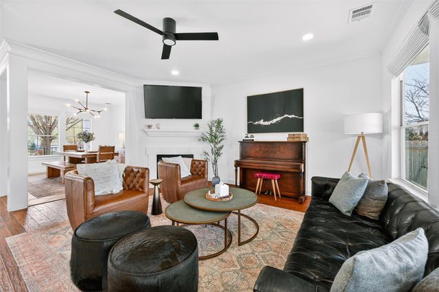 9604 Prescott DR, Austin, TX 78749