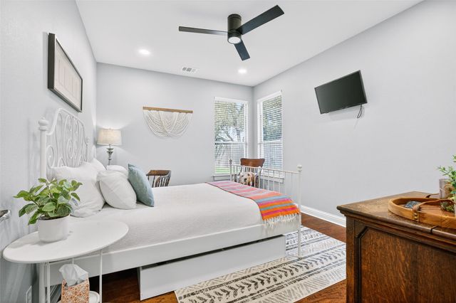 9604 Prescott DR, Austin, TX 78749